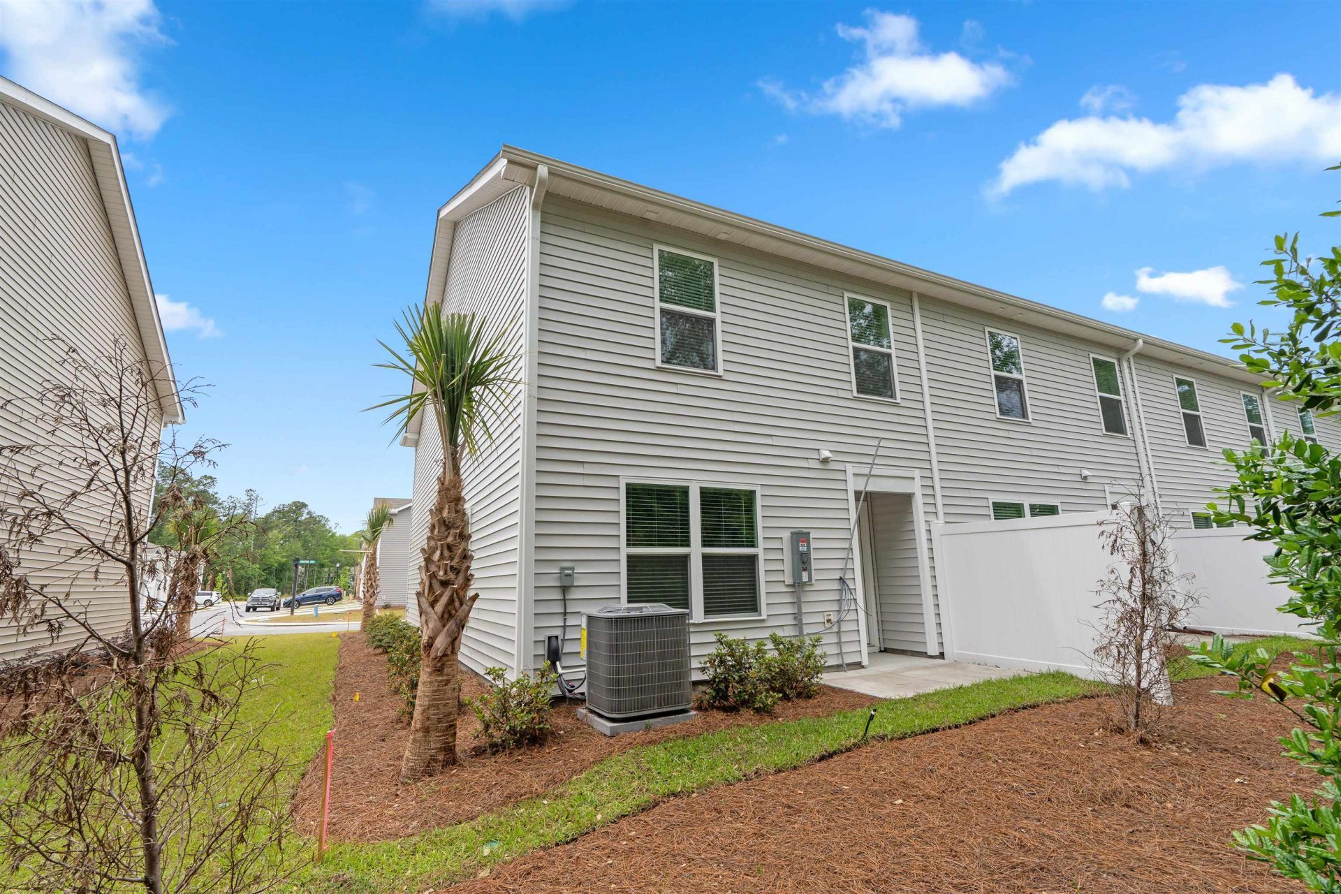 547 Gemstone Blvd Photo 29