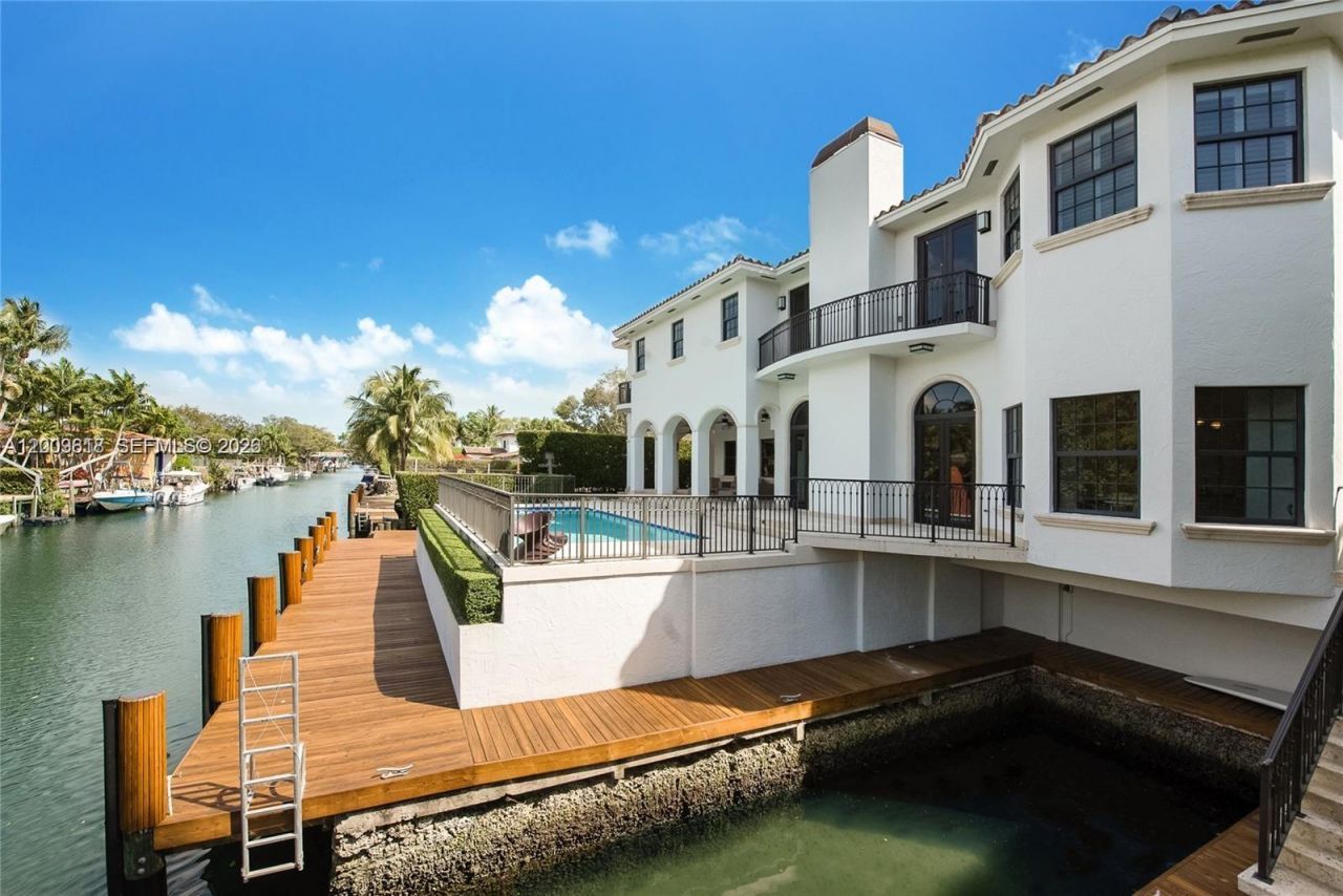 1151 S Alhambra Cir, Coral Gables, FL 33146 Photo