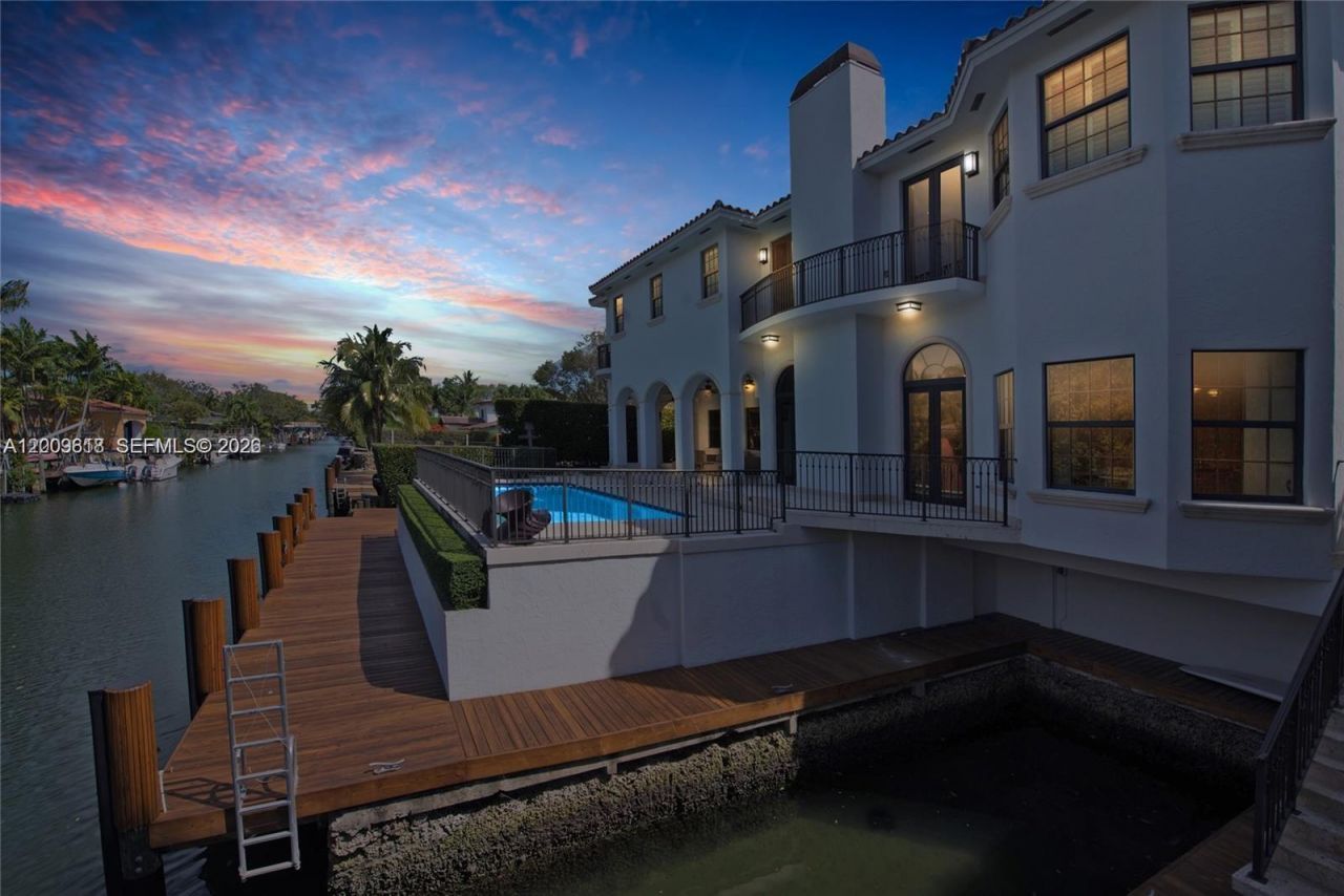 1151 S Alhambra Cir, Coral Gables, FL 33146 Photo