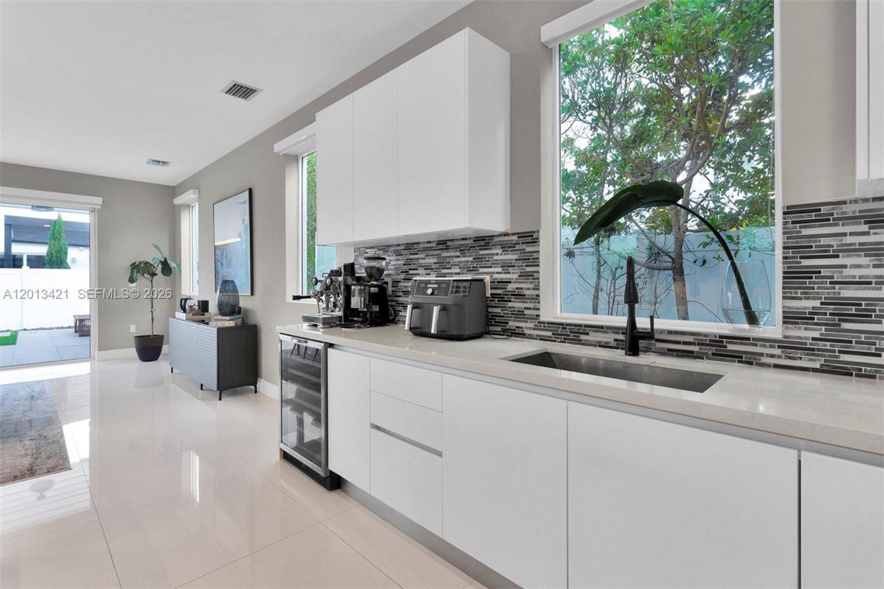 7535 NW 98th Ave , Unit 7535, Doral, FL 33178 Photo