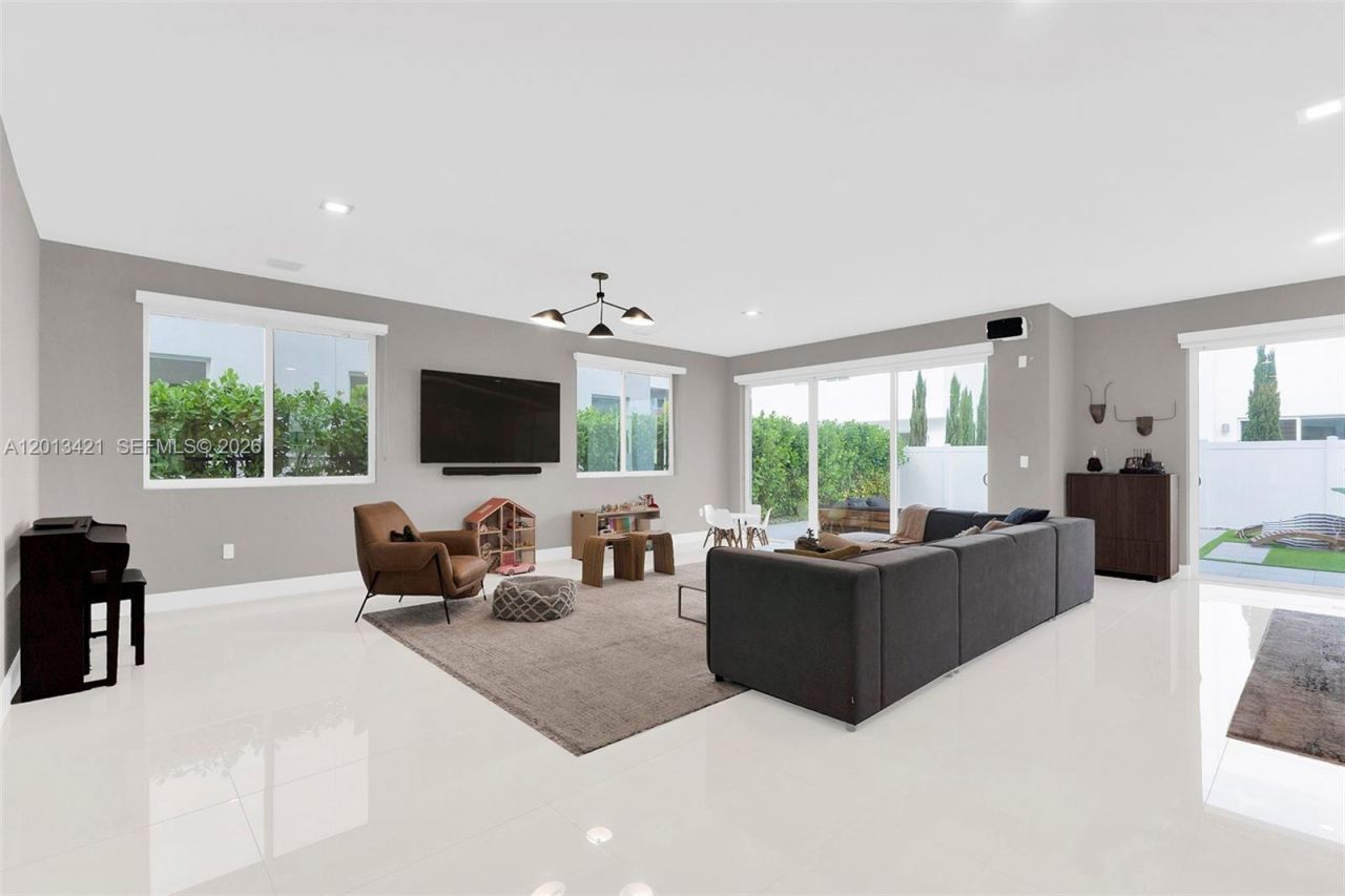 7535 NW 98th Ave , Unit 7535, Doral, FL 33178 Photo