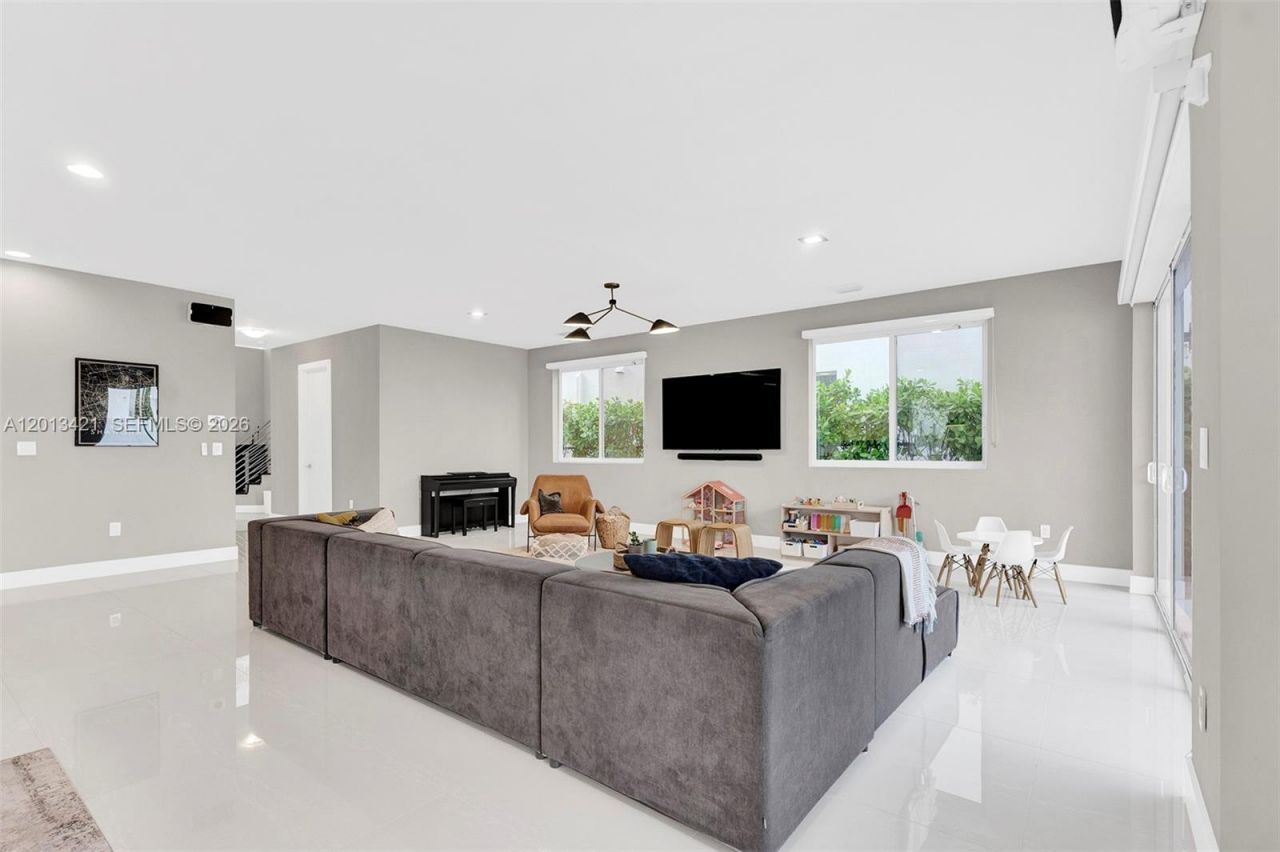 7535 NW 98th Ave , Unit 7535, Doral, FL 33178 Photo