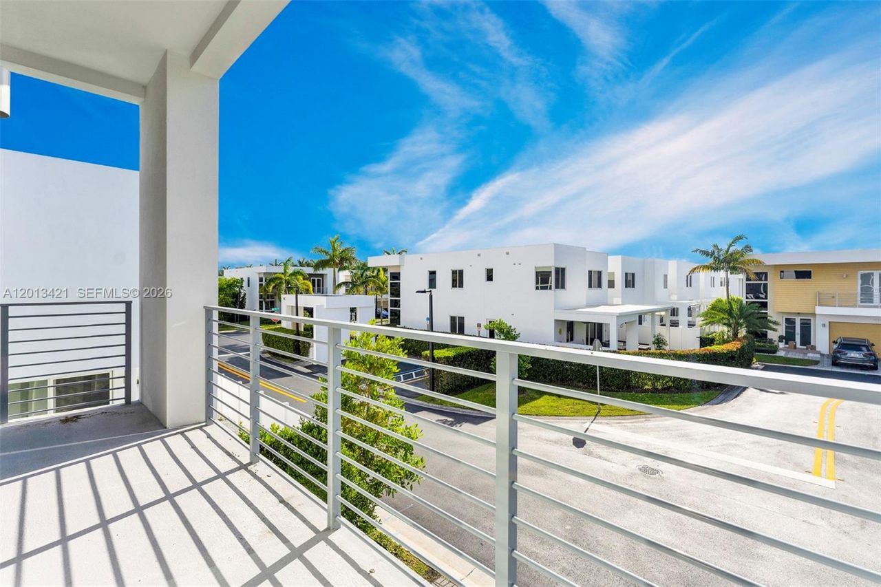 7535 NW 98th Ave , Unit 7535, Doral, FL 33178 Photo