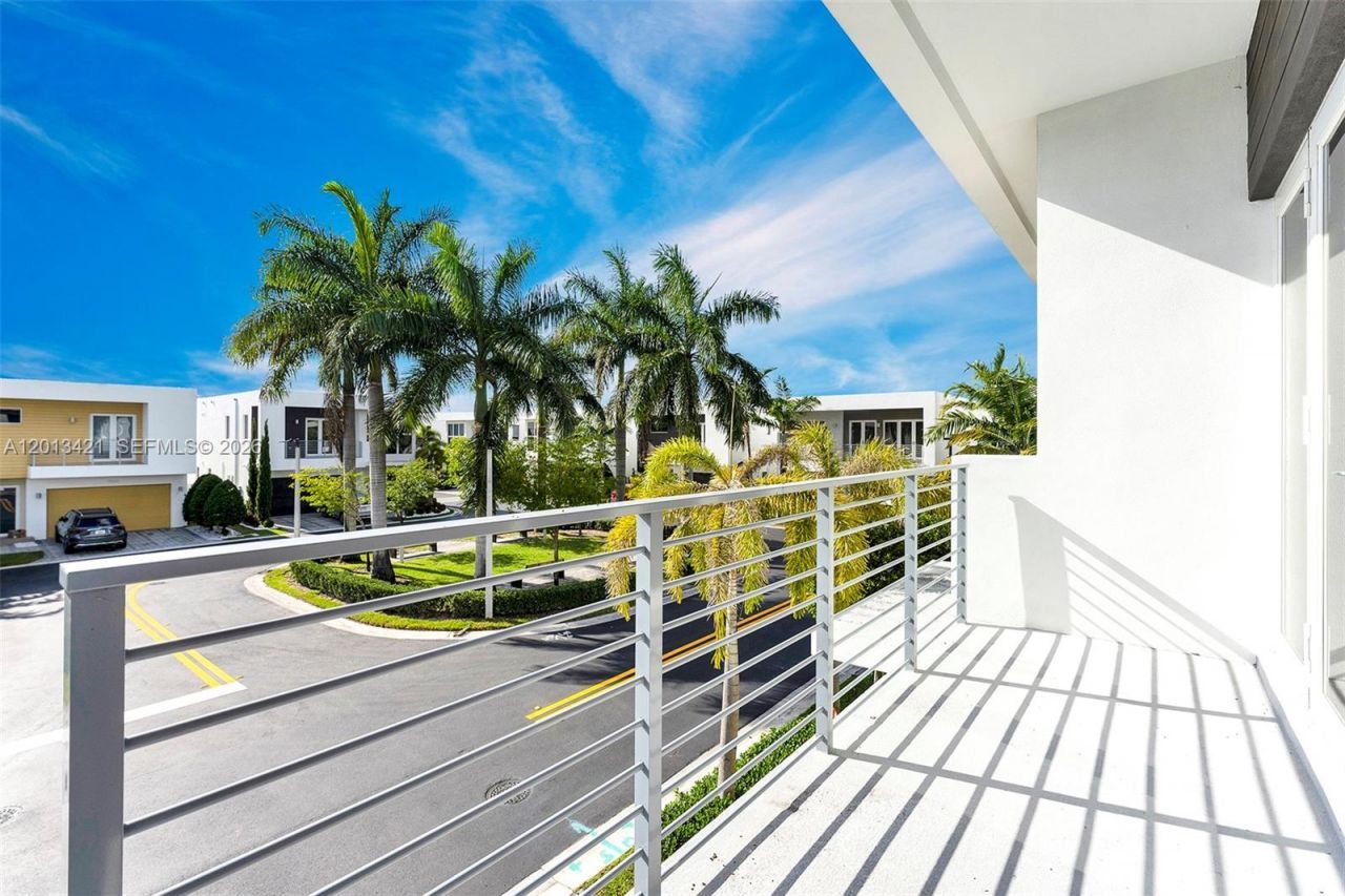 7535 NW 98th Ave , Unit 7535, Doral, FL 33178 Photo