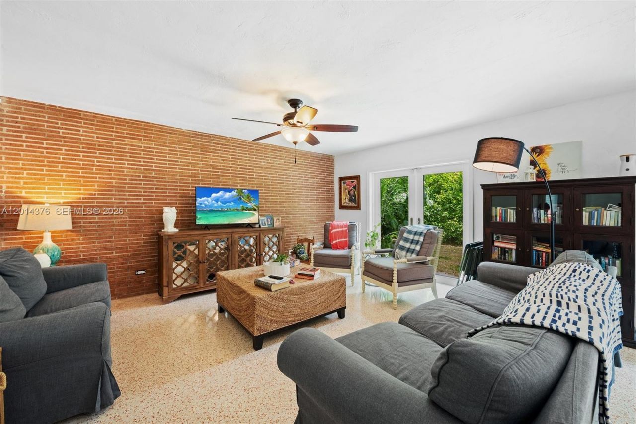 4091 Matheson Ave , Miami, FL 33133 Photo