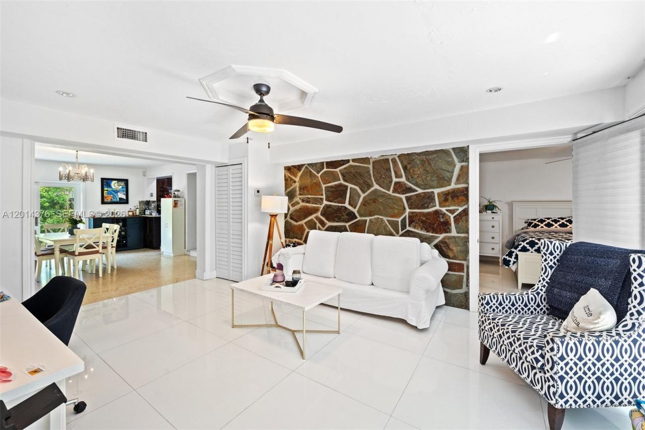 4091 Matheson Ave , Miami, FL 33133 Photo