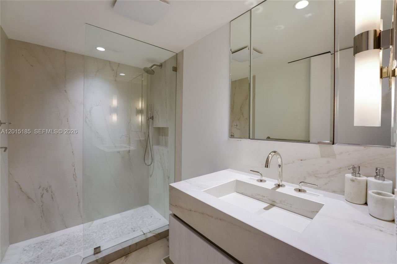 1 Grove Isle Dr, Unit A809, Miami, FL 33133 Photo