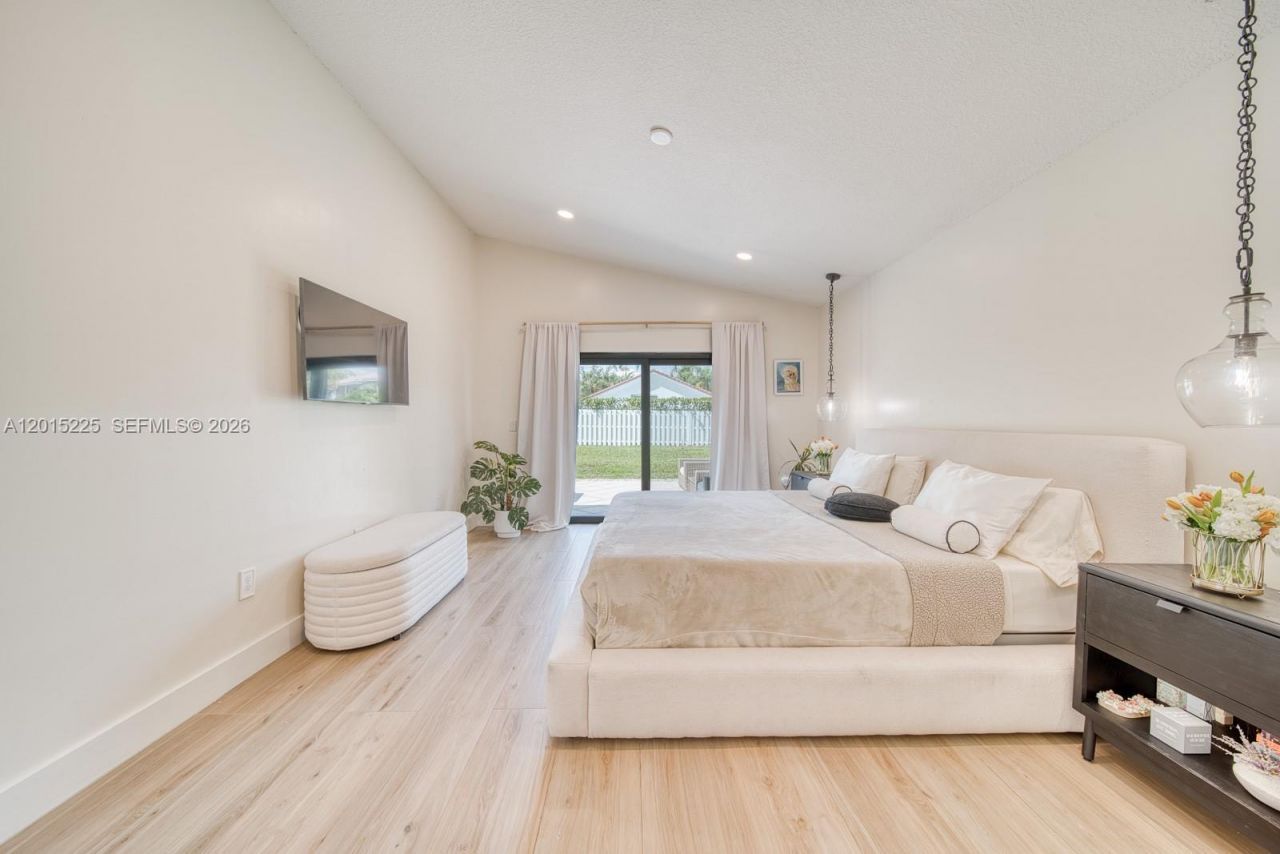 77 Gables Blvd, Weston, FL 33326 Photo