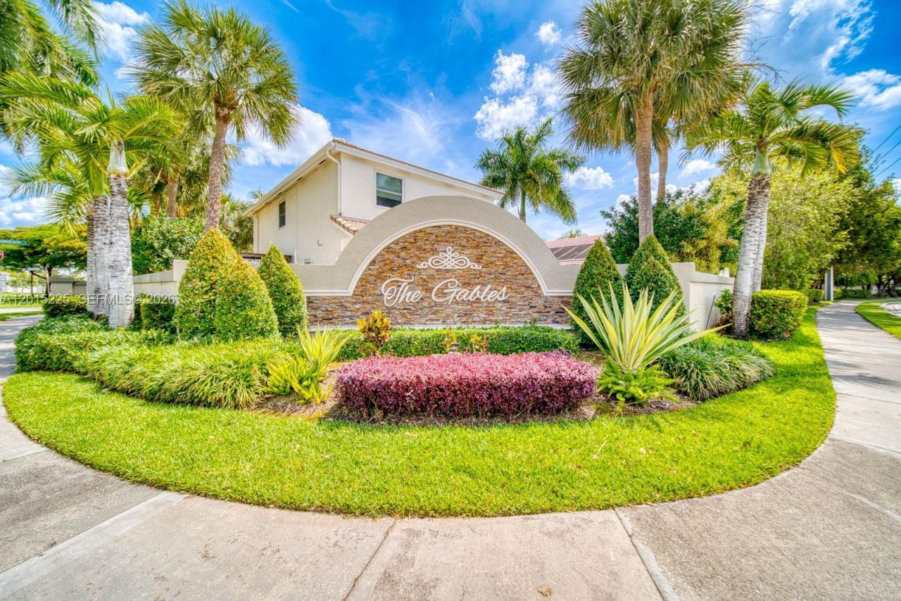 77 Gables Blvd, Weston, FL 33326 Photo