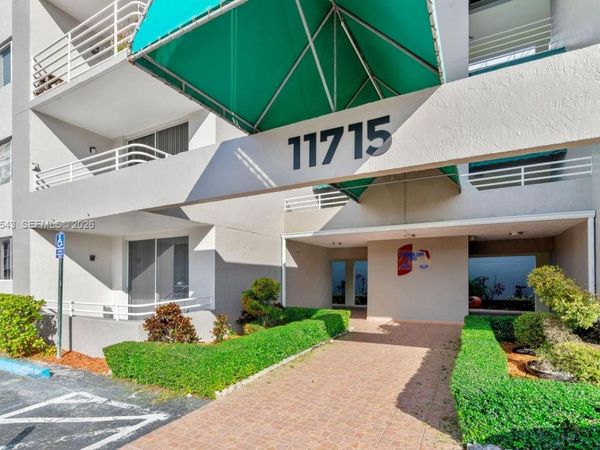 11715 SW 18th St, Unit 410, Miami, FL 33175