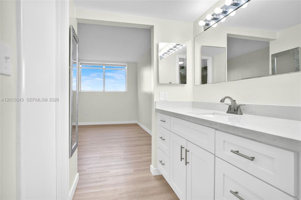 11715 SW 18th St, Unit 410, Miami, FL 33175 Photo