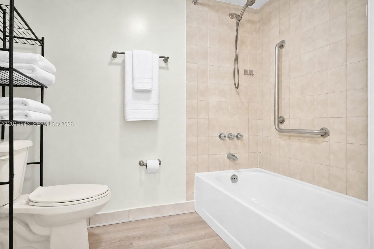 11715 SW 18th St, Unit 410, Miami, FL 33175 Photo