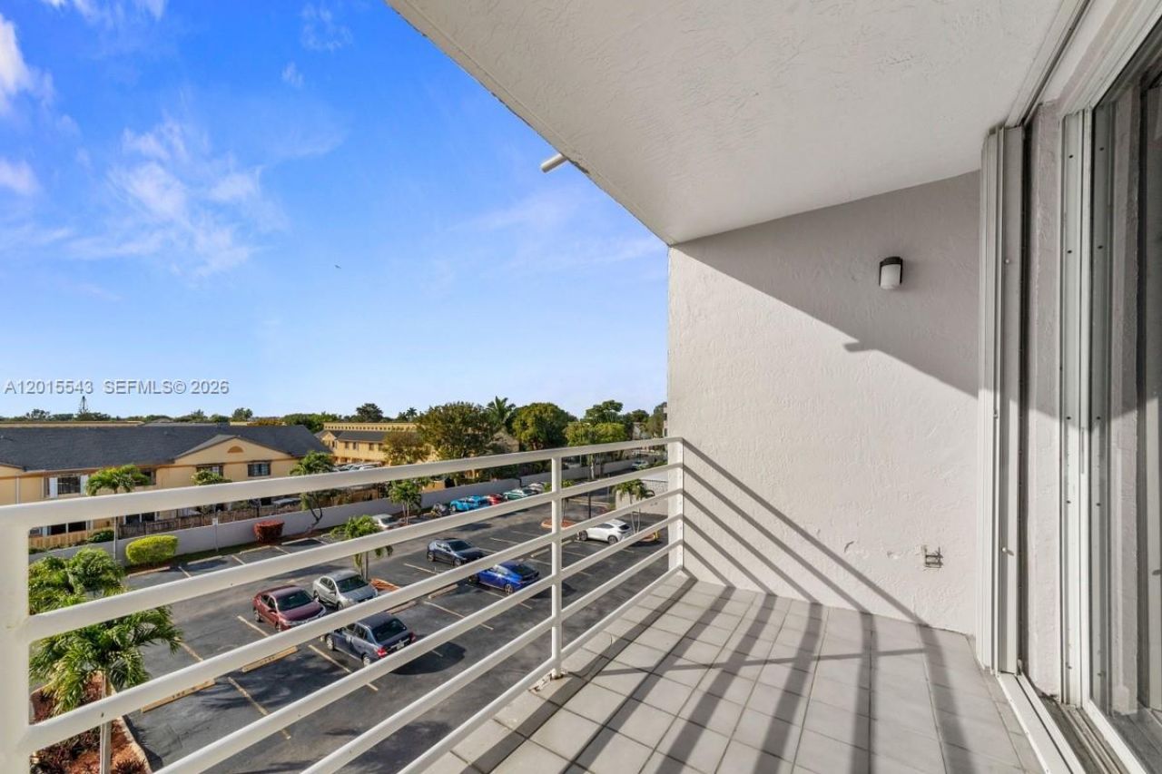 11715 SW 18th St , Unit 410, Miami, FL 33175 Photo