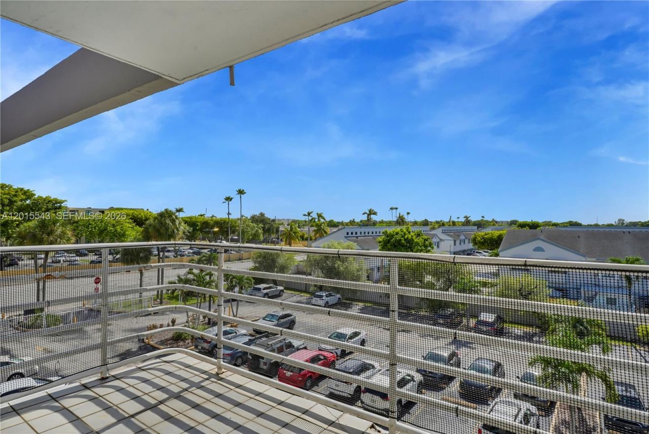 11715 SW 18th St, Unit 410, Miami, FL 33175 Photo