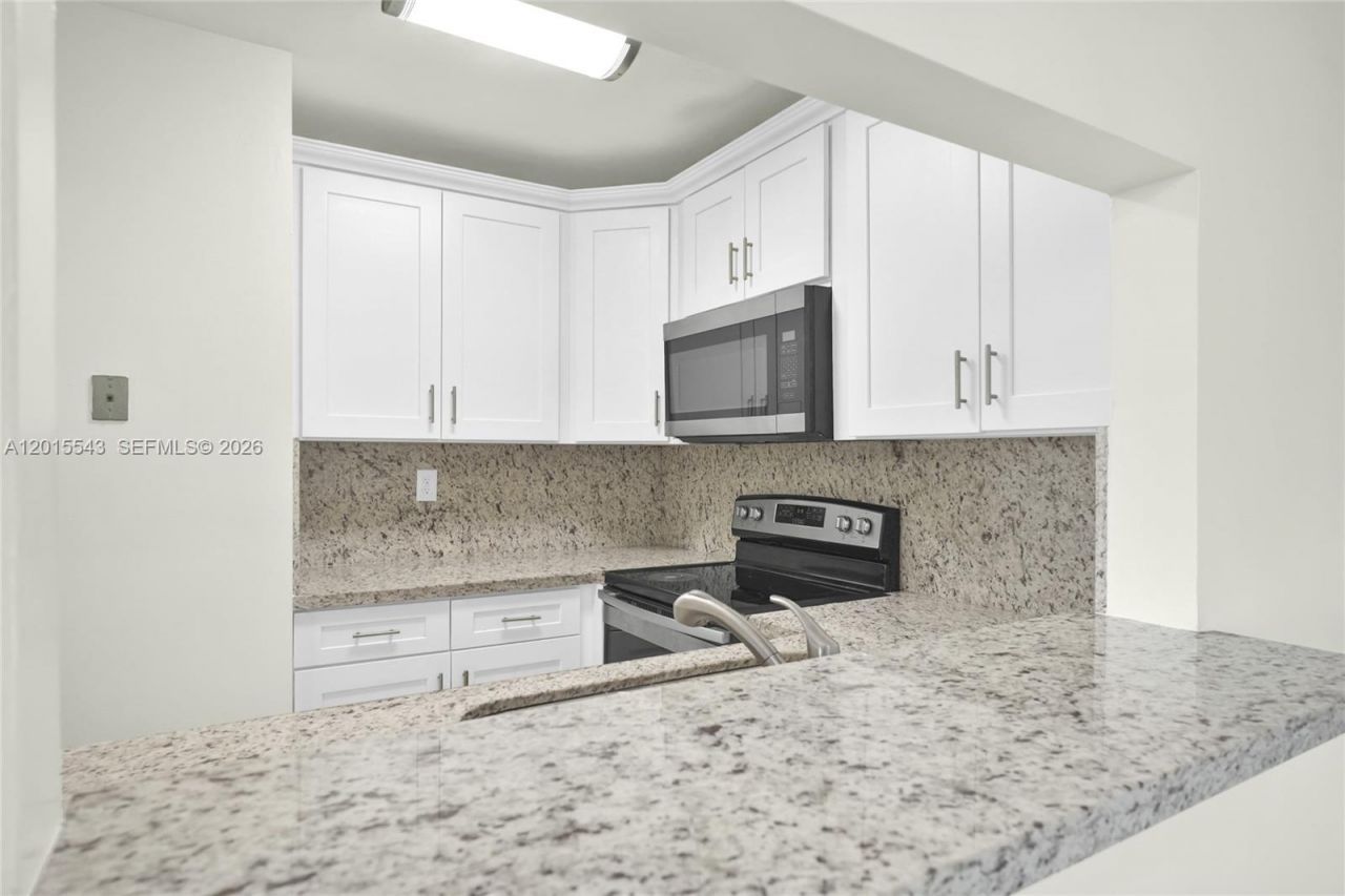 11715 SW 18th St, Unit 410, Miami, FL 33175 Photo