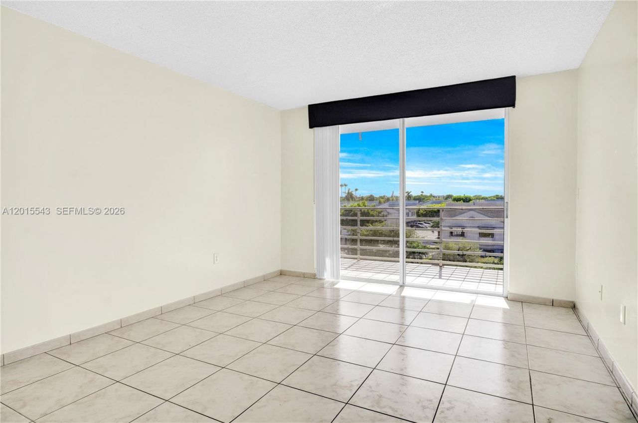 11715 SW 18th St, Unit 410, Miami, FL 33175 Photo
