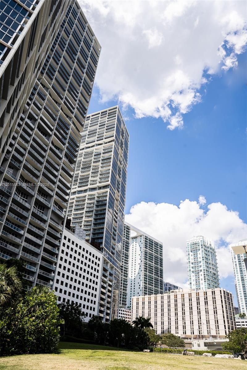 465 Brickell Ave , Unit 1016, Miami, FL 33131 Photo