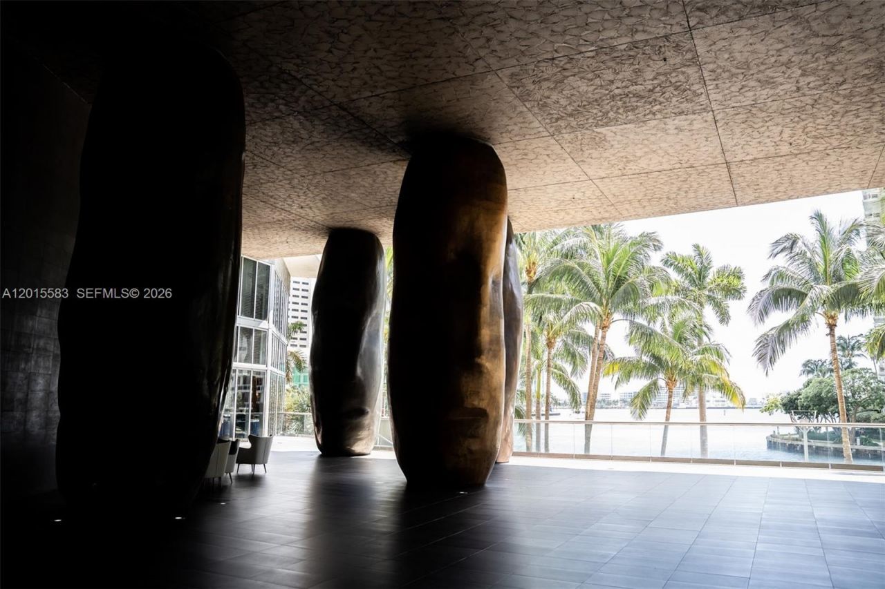 465 Brickell Ave , Unit 1016, Miami, FL 33131 Photo