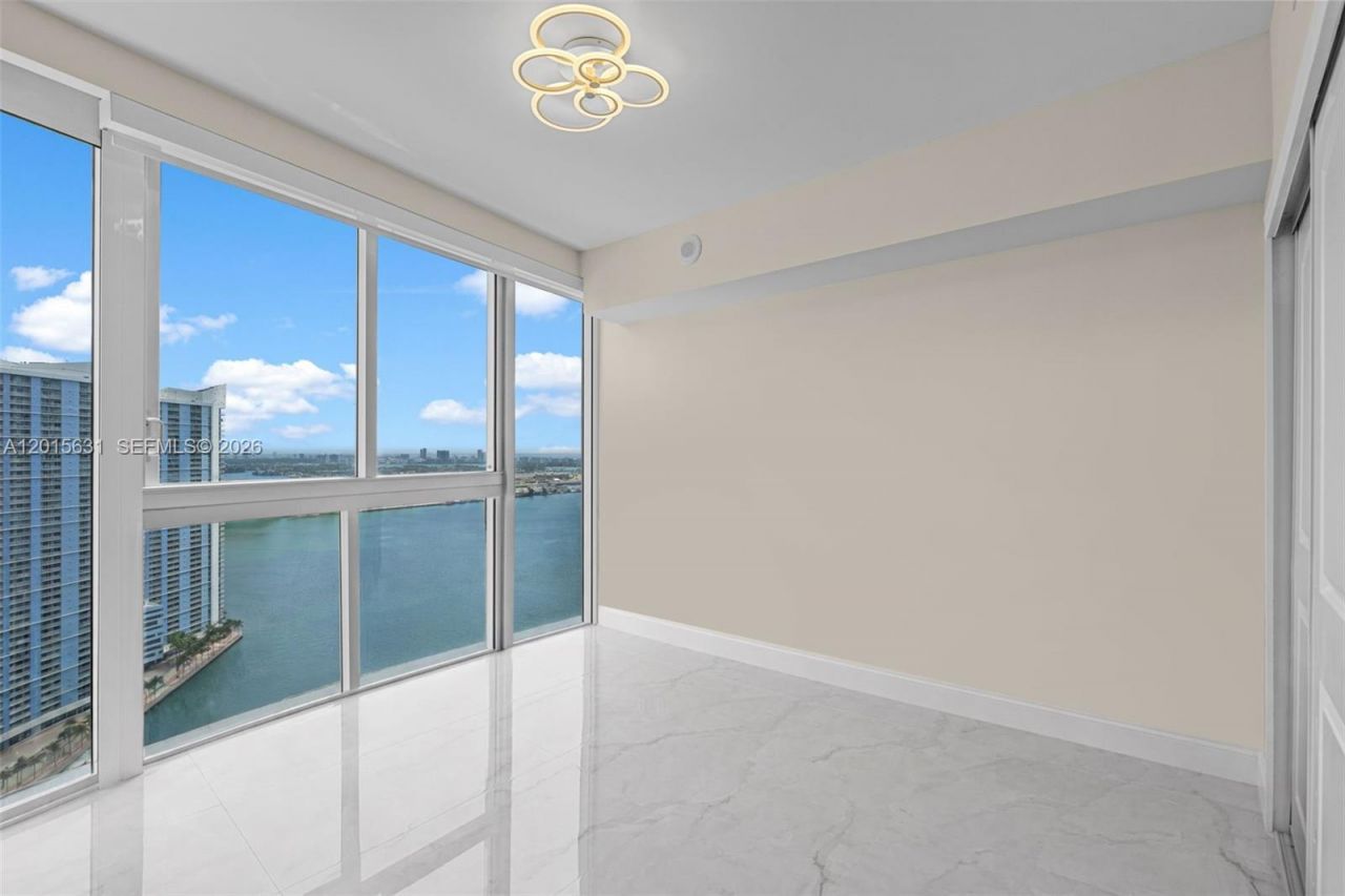 465 Brickell Ave , Unit 3301, Miami, FL 33131 Photo