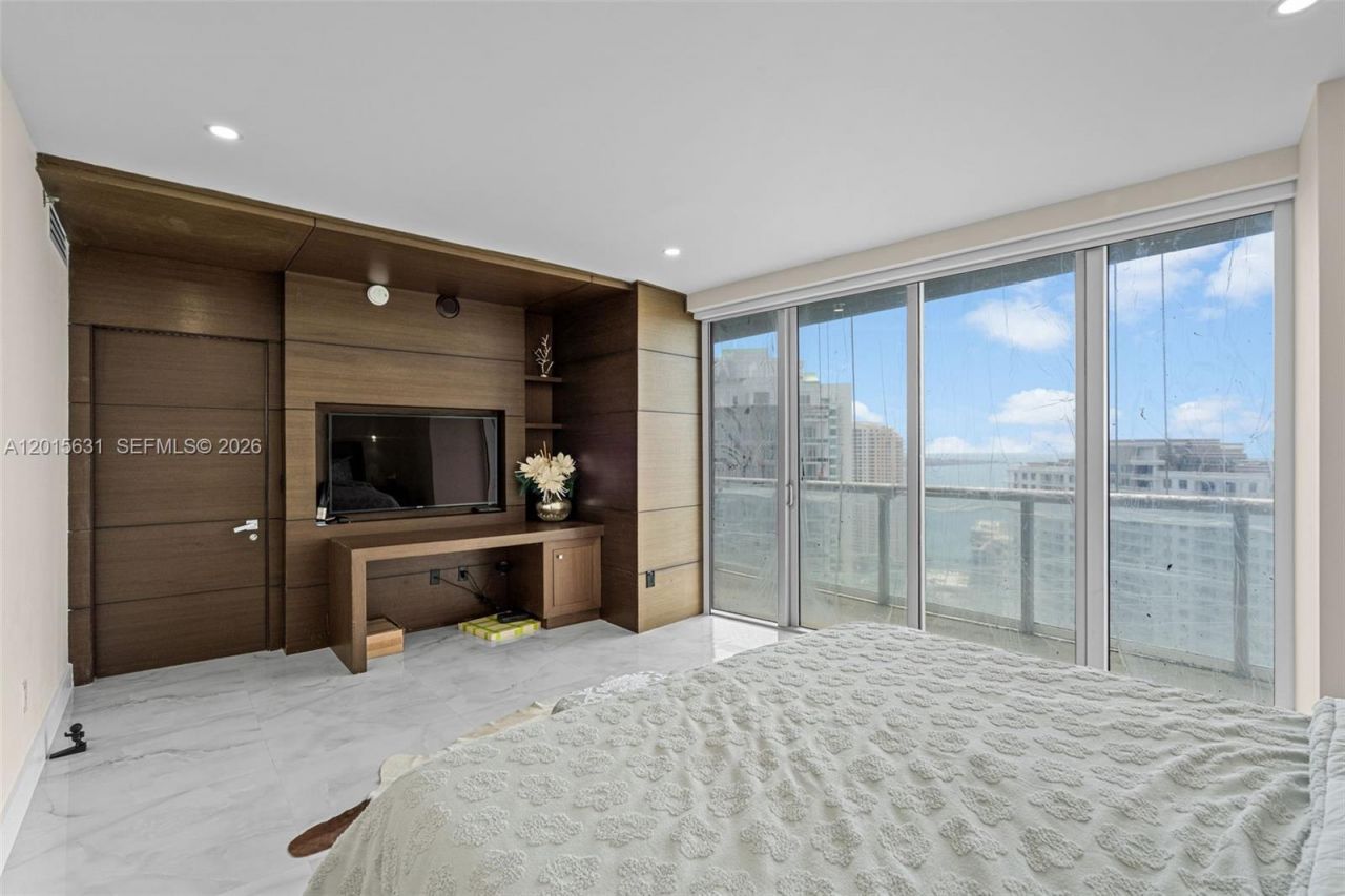 465 Brickell Ave , Unit 3301, Miami, FL 33131 Photo
