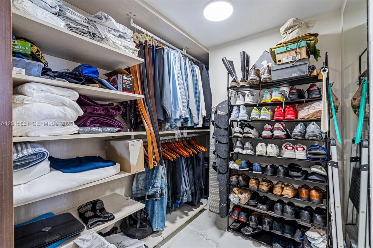 465 Brickell Ave , Unit 3301, Miami, FL 33131 Photo