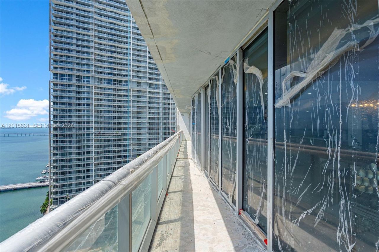 465 Brickell Ave , Unit 3301, Miami, FL 33131 Photo