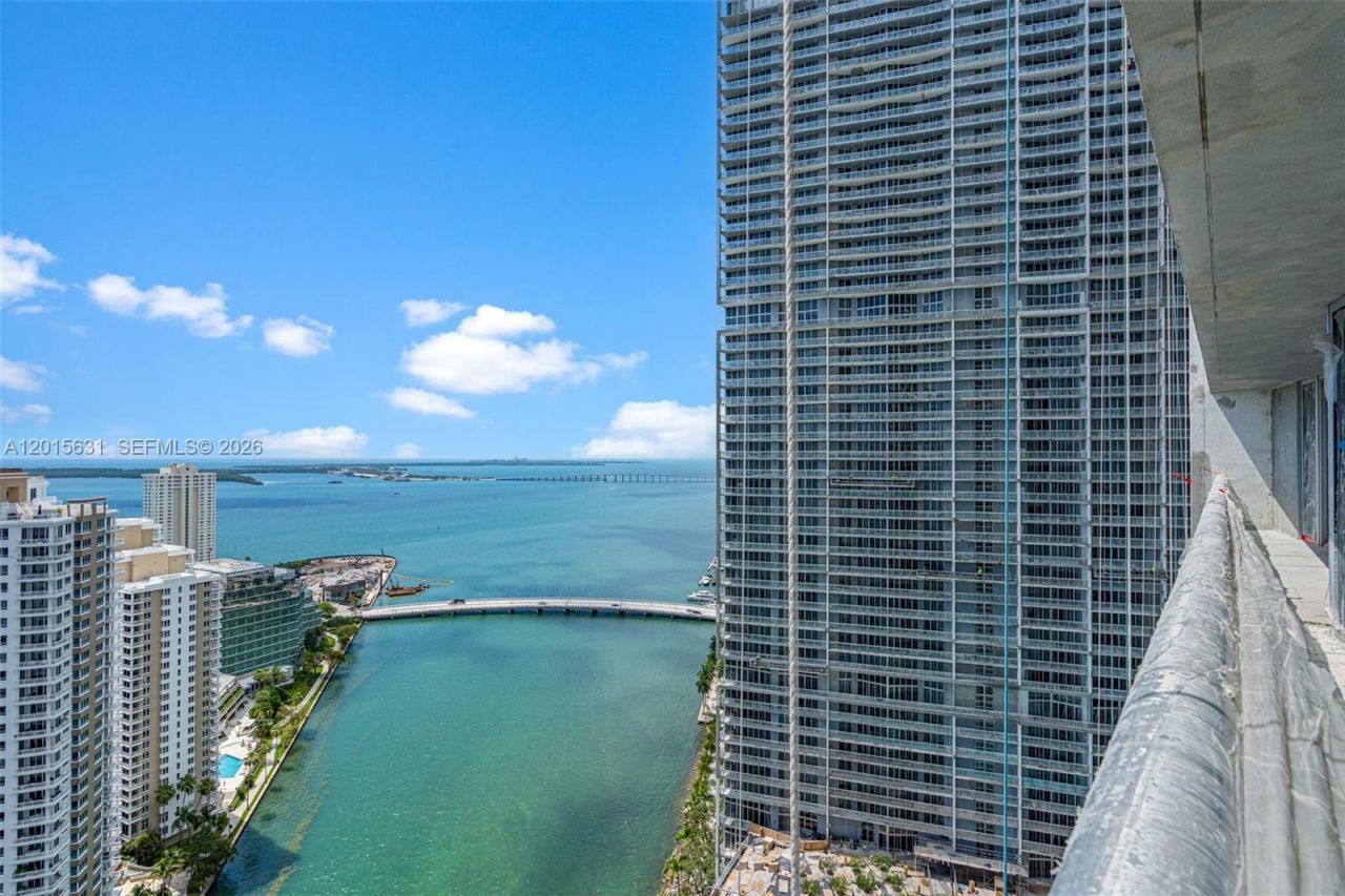 465 Brickell Ave , Unit 3301, Miami, FL 33131 Photo