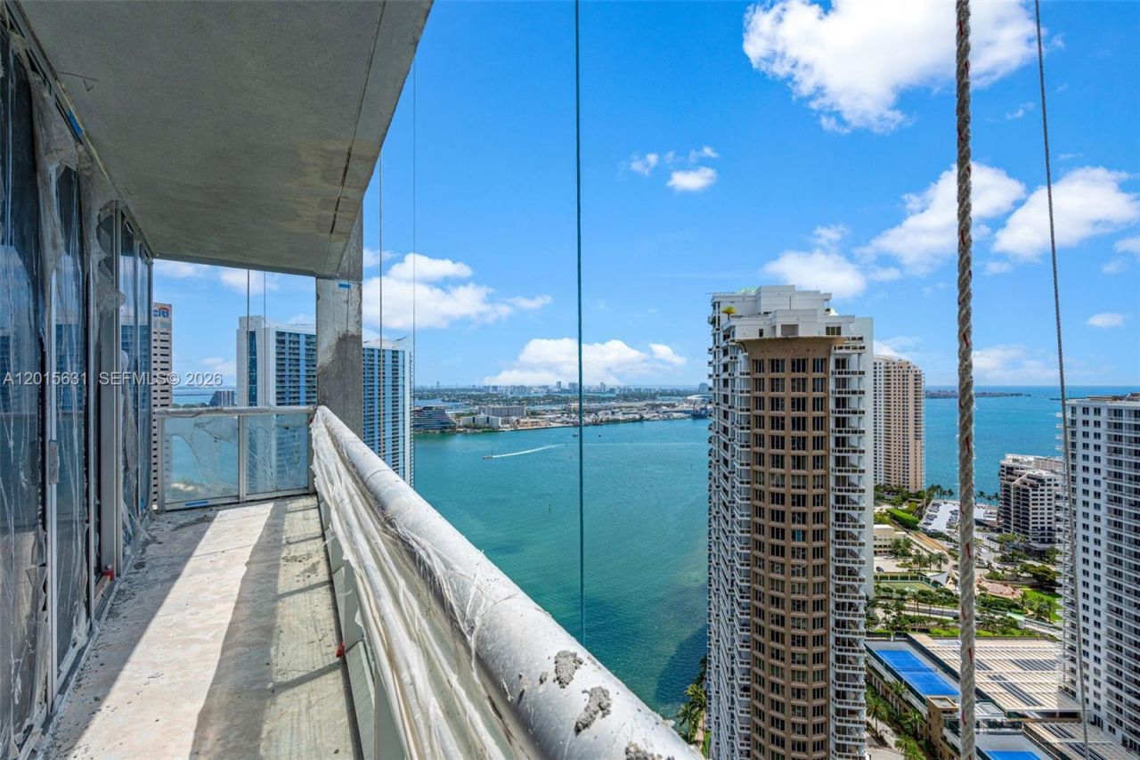 465 Brickell Ave , Unit 3301, Miami, FL 33131 Photo