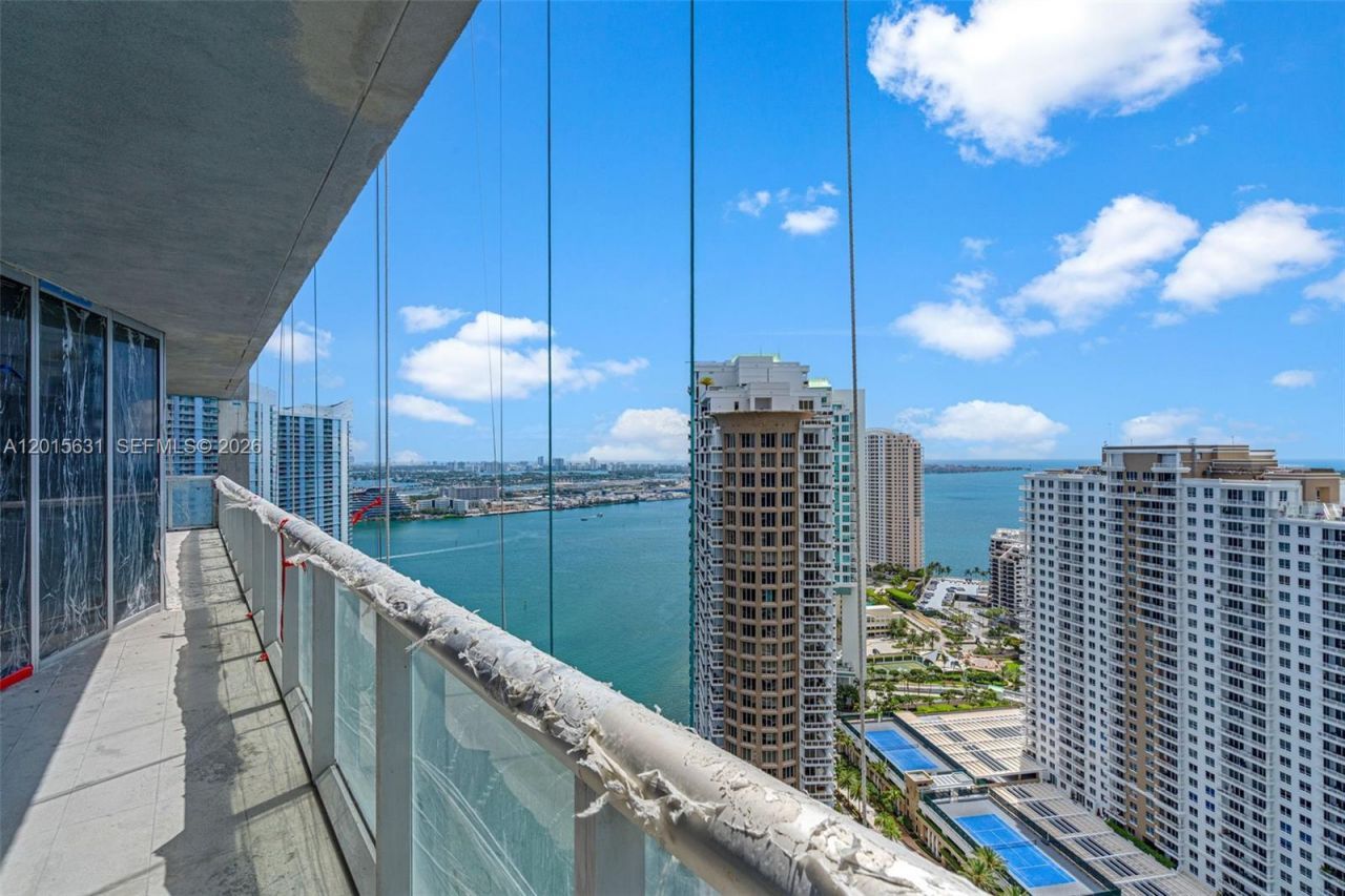 465 Brickell Ave , Unit 3301, Miami, FL 33131 Photo