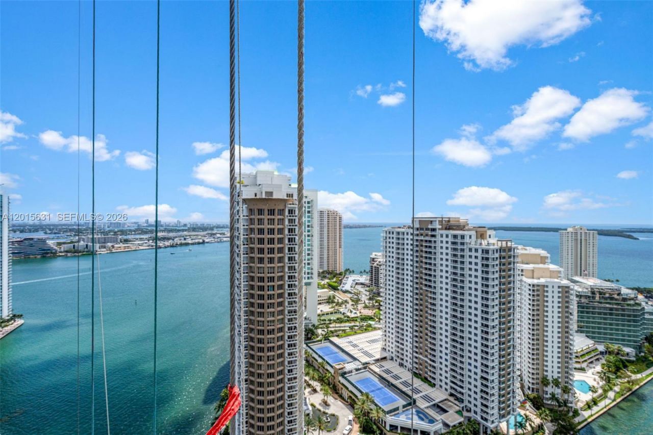 465 Brickell Ave , Unit 3301, Miami, FL 33131 Photo