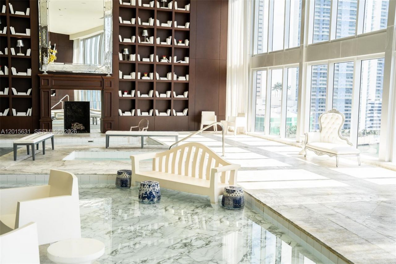 465 Brickell Ave , Unit 3301, Miami, FL 33131 Photo