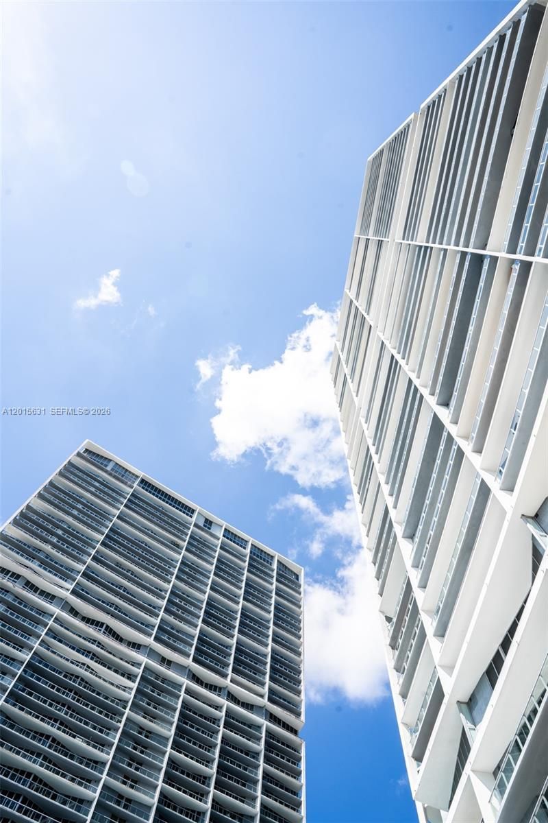 465 Brickell Ave , Unit 3301, Miami, FL 33131 Photo