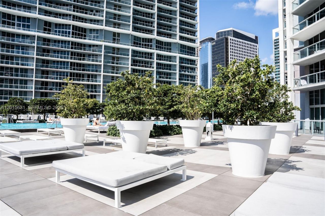 465 Brickell Ave , Unit 3301, Miami, FL 33131 Photo