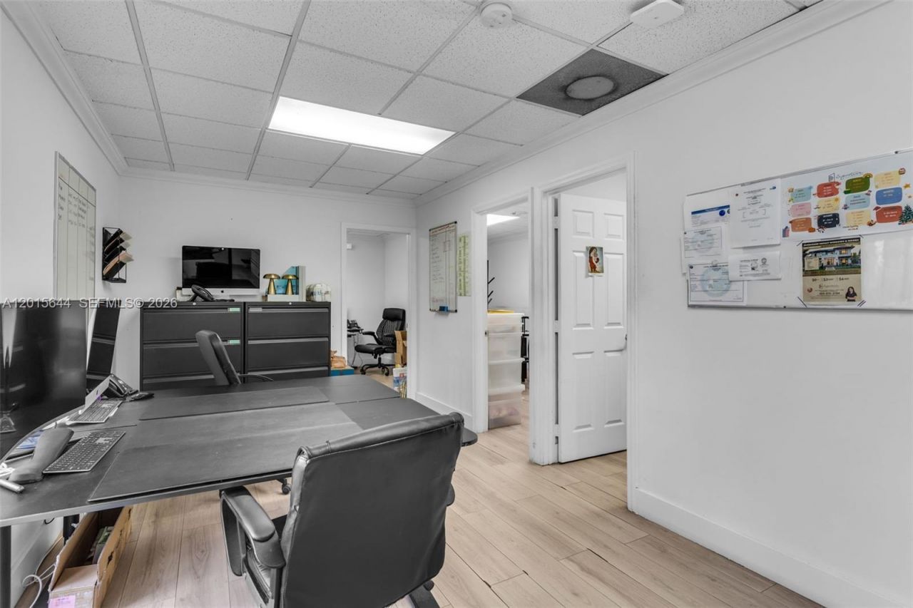 8344 NW 30th Ter , Unit 4, Doral, FL 33122 Photo