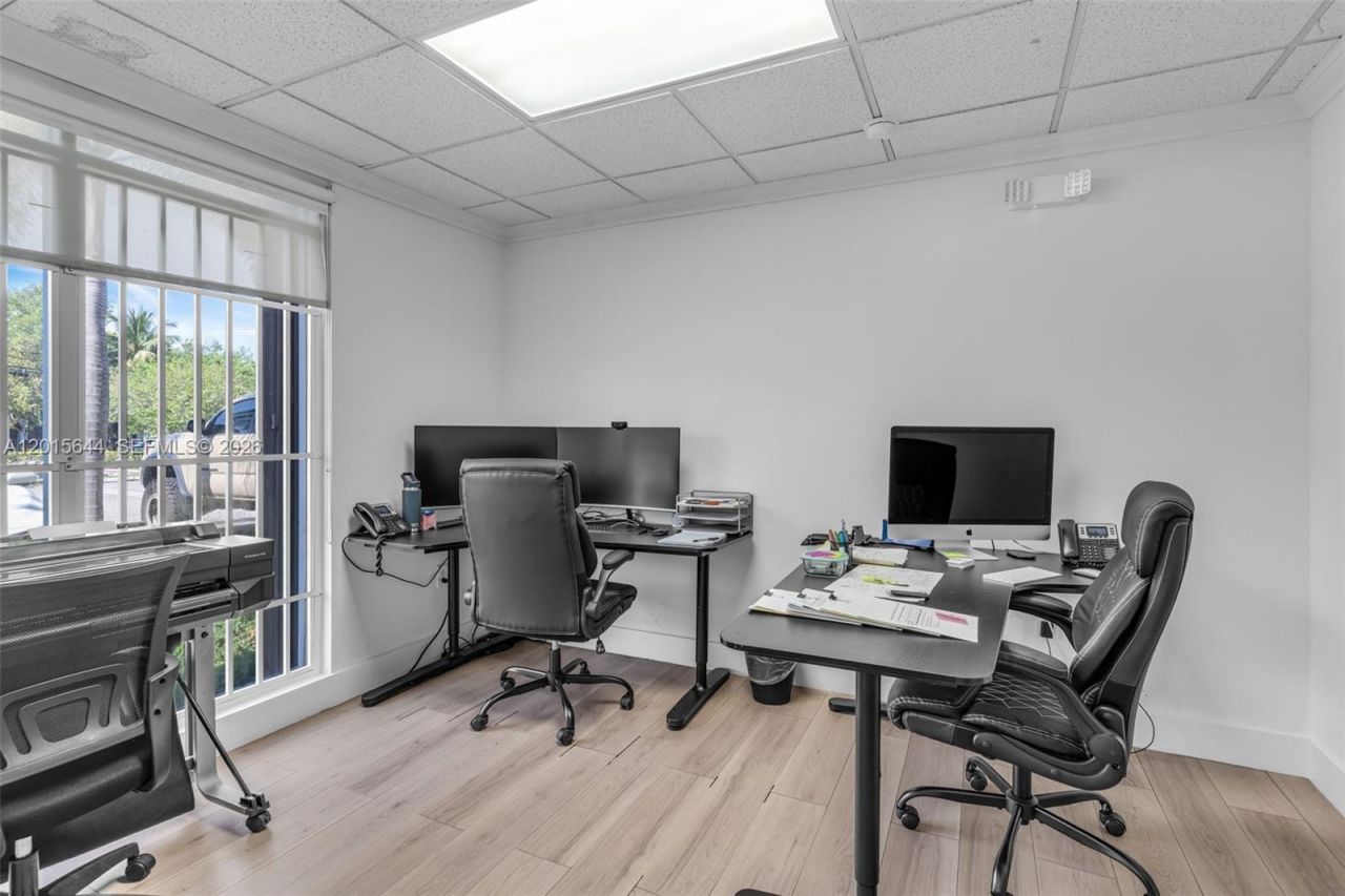 8344 NW 30th Ter , Unit 4, Doral, FL 33122 Photo