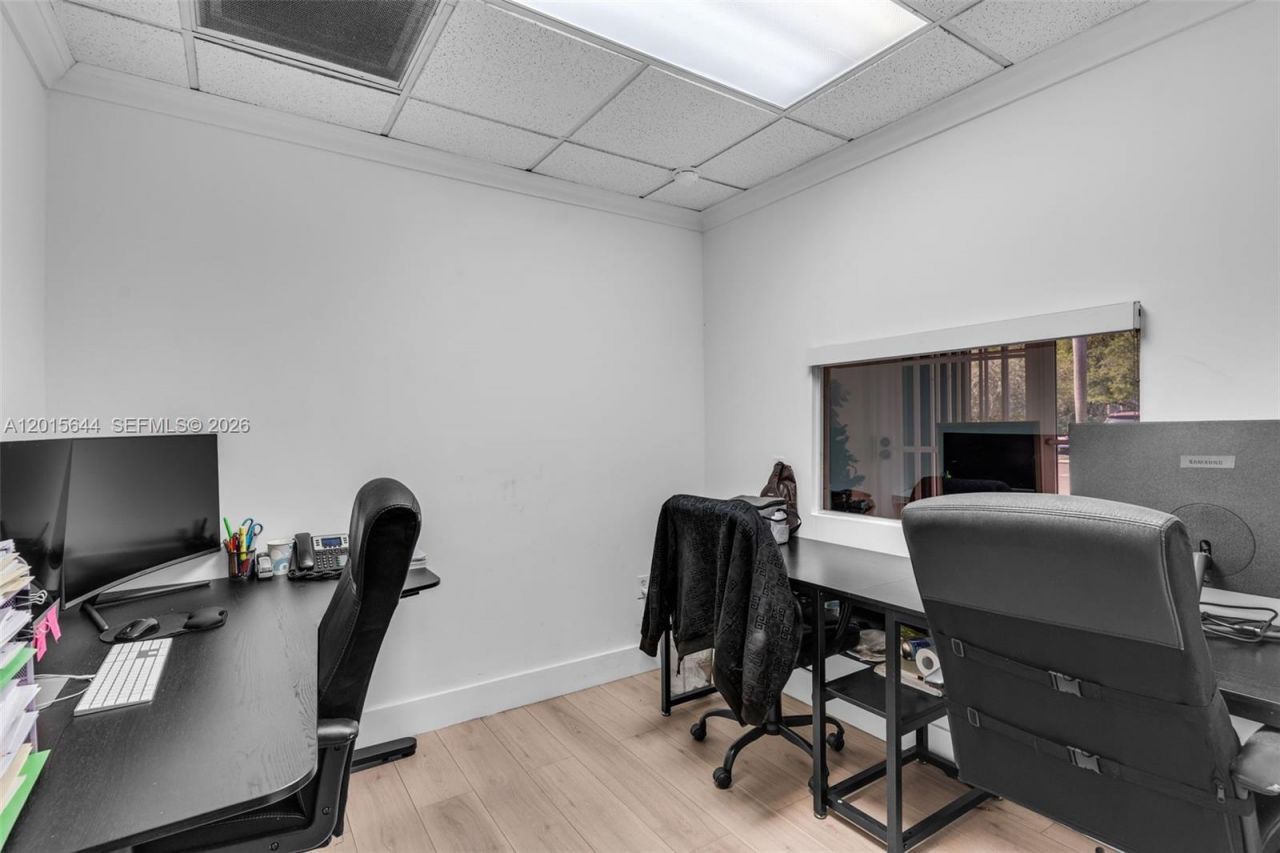 8344 NW 30th Ter , Unit 4, Doral, FL 33122 Photo