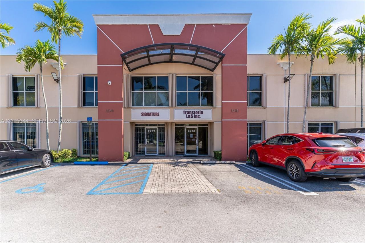 8344 NW 30th Ter , Unit 4, Doral, FL 33122 Photo