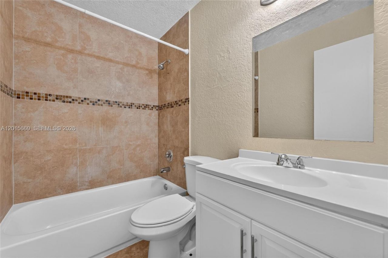 1101 W Prospect Rd, Unit 4, Fort Lauderdale, FL 33309 Photo