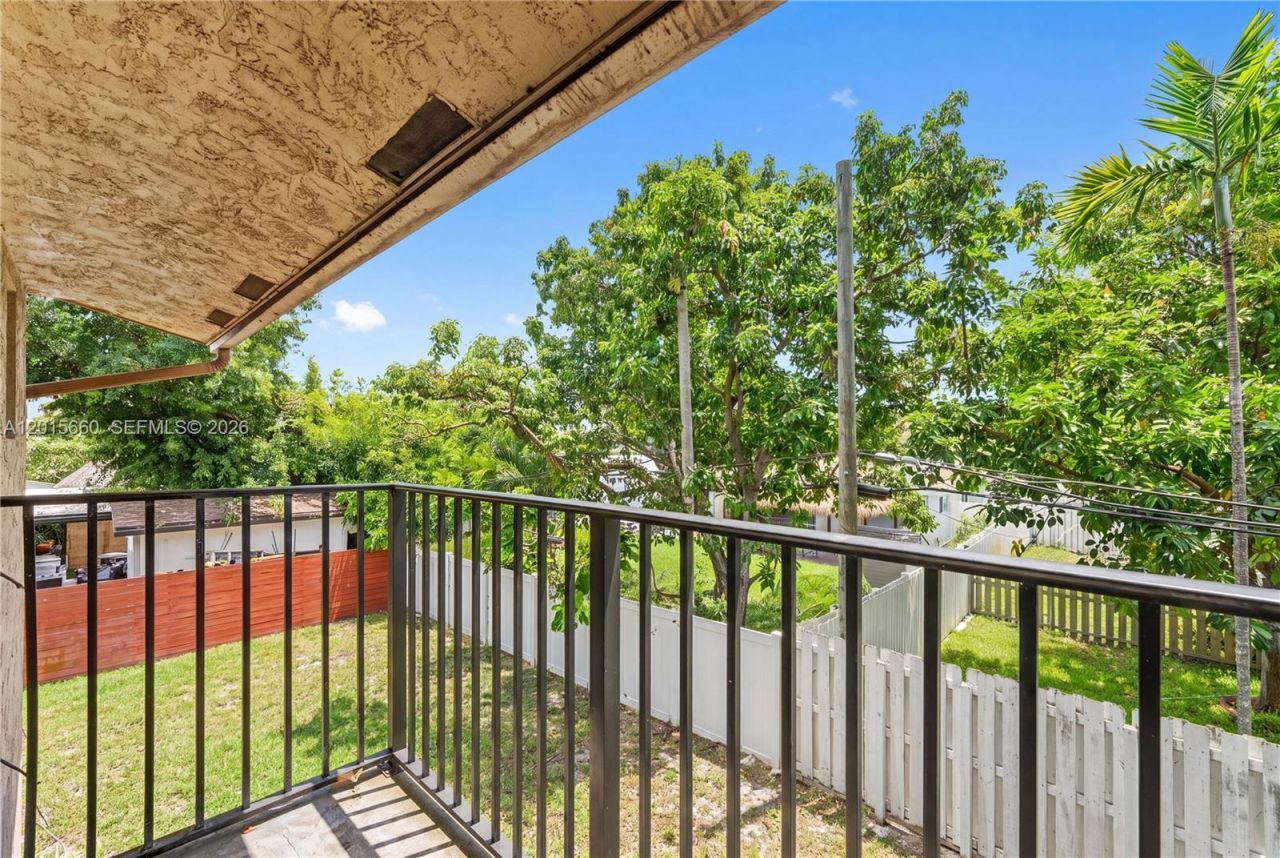 1101 W Prospect Rd, Unit 4, Fort Lauderdale, FL 33309 Photo