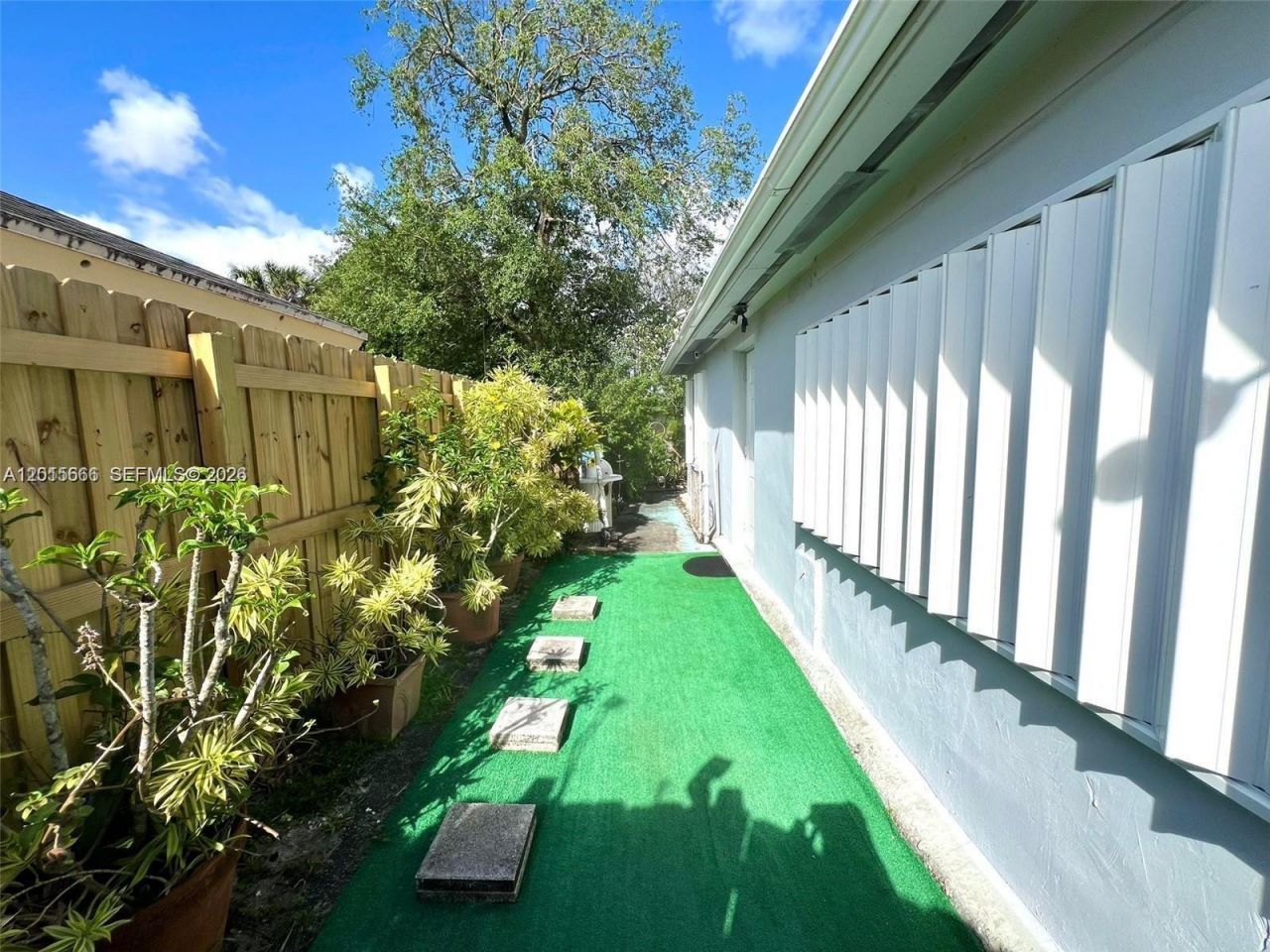 1465 SW 28th Way, Fort Lauderdale, FL 33312 Photo