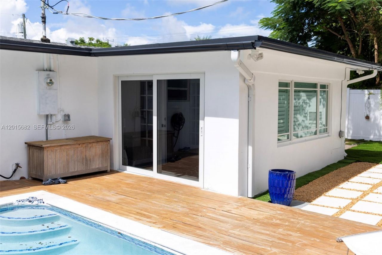 310 NE 12th Ave, Pompano Beach, FL 33060 Photo