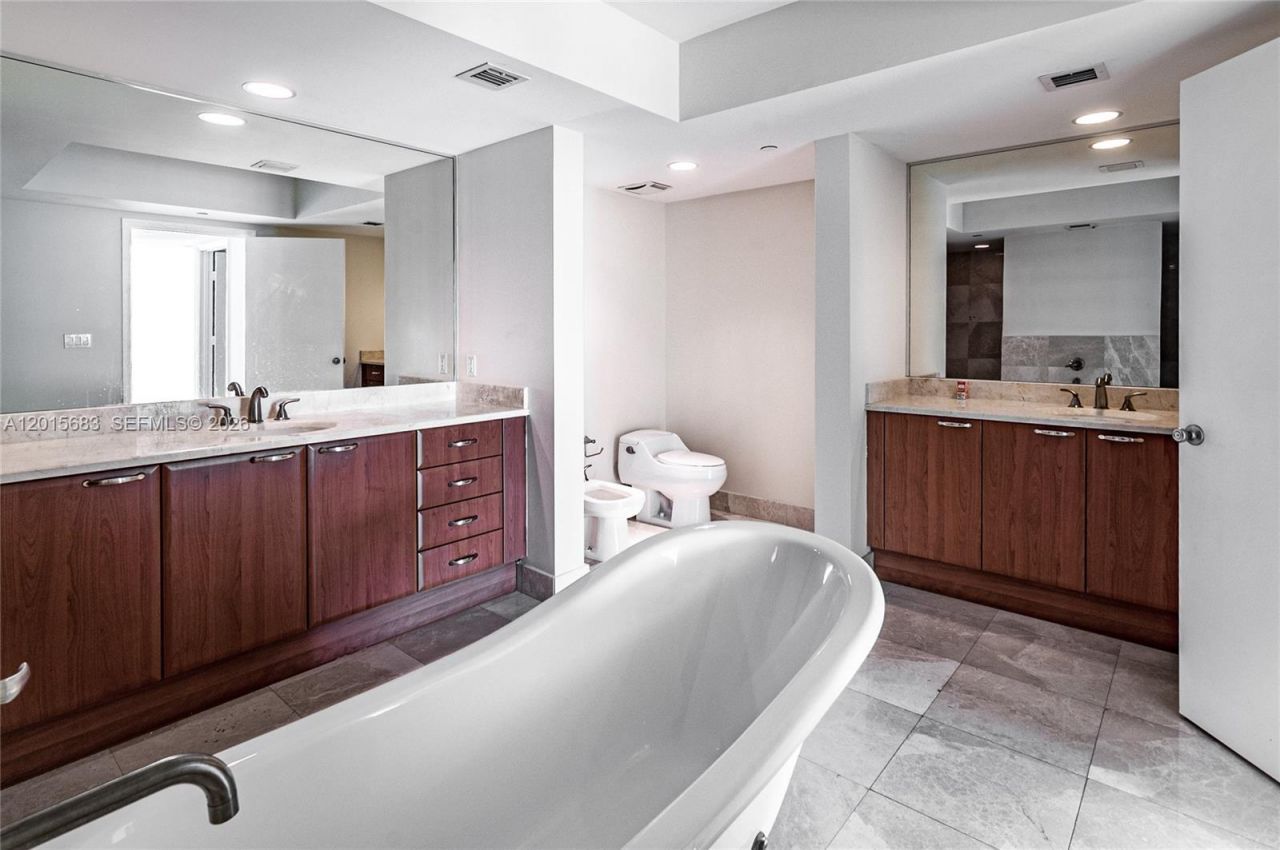 Please Call For Address, Unit 1807, Aventura, FL 33160 Photo