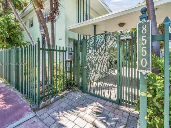 8550 Byron Ave , Unit 2G, Miami Beach, FL 33141