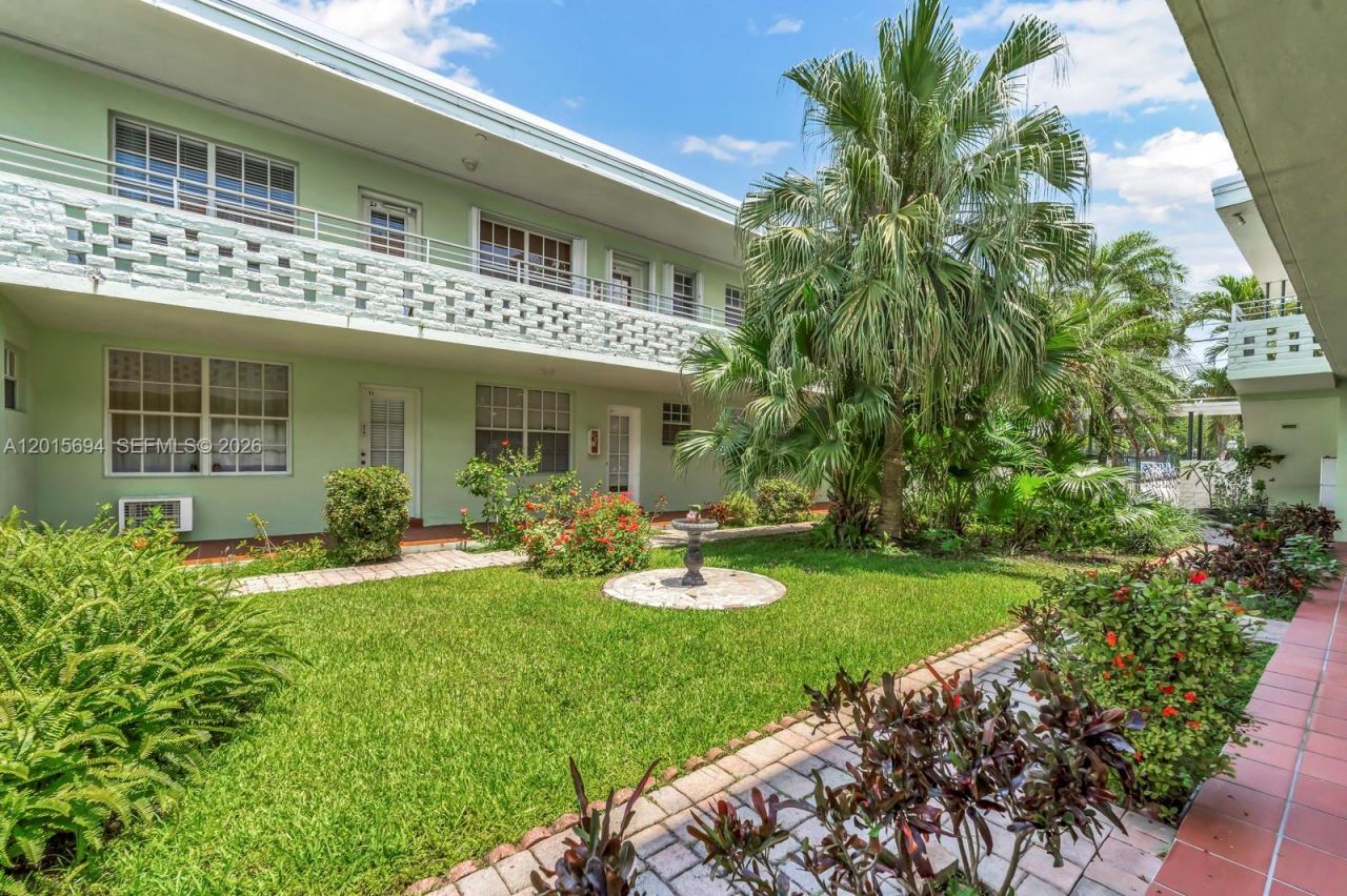 8550 Byron Ave, Unit 2G, Miami Beach, FL 33141 Photo