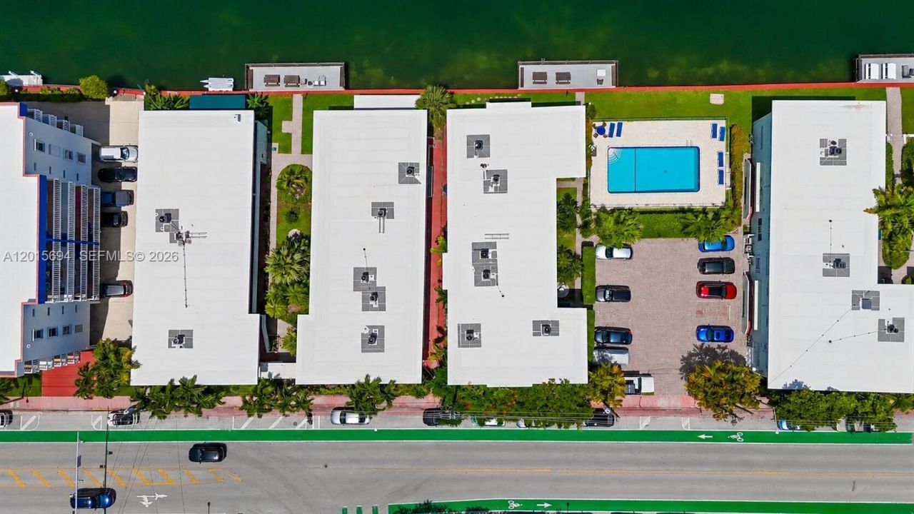 8550 Byron Ave, Unit 2G, Miami Beach, FL 33141 Photo