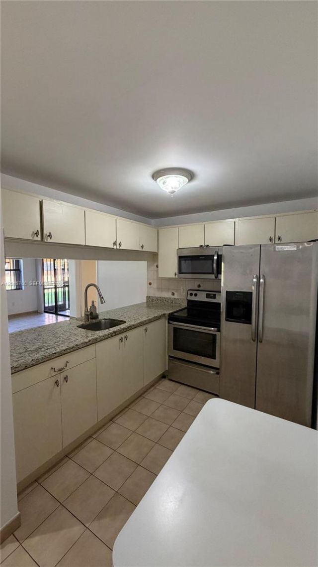 6385 W 27th Ave , Unit 11-3, Hialeah, FL 33016 Photo