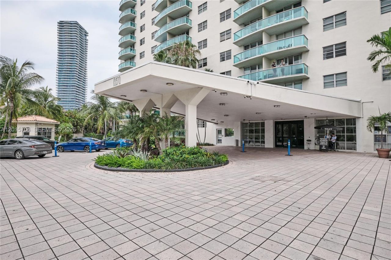 19370 Collins Ave , Unit 826, Sunny Isles Beach, FL 33160 Photo