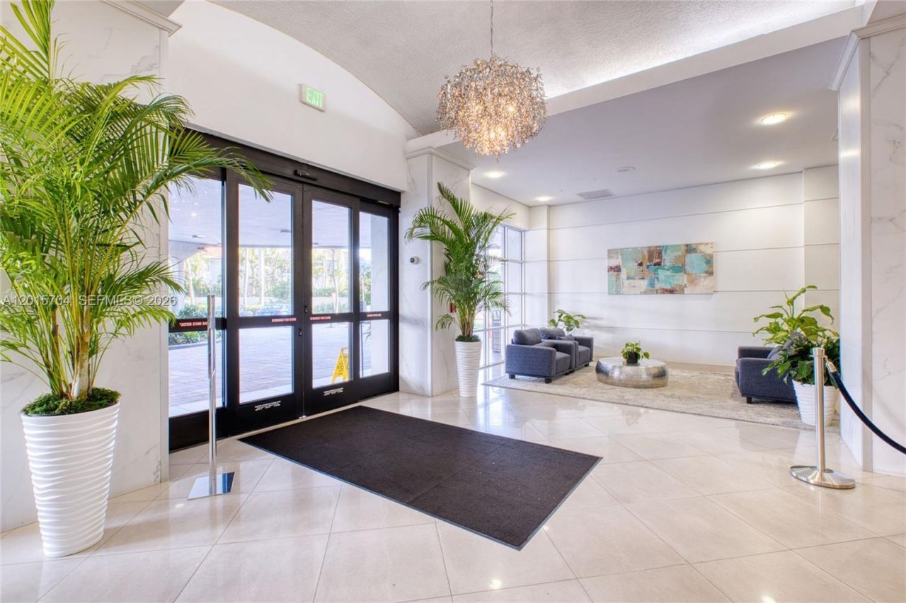 19370 Collins Ave , Unit 826, Sunny Isles Beach, FL 33160 Photo