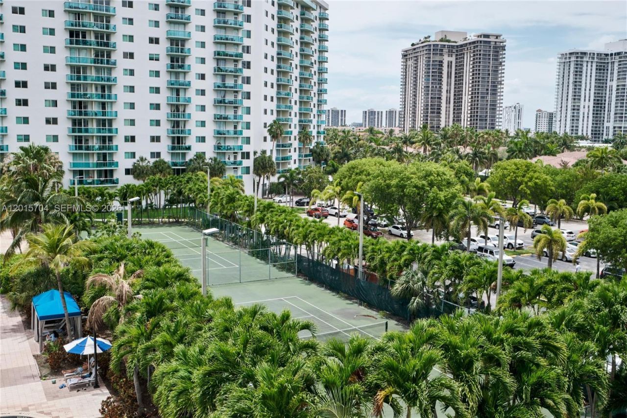 19370 Collins Ave , Unit 826, Sunny Isles Beach, FL 33160 Photo