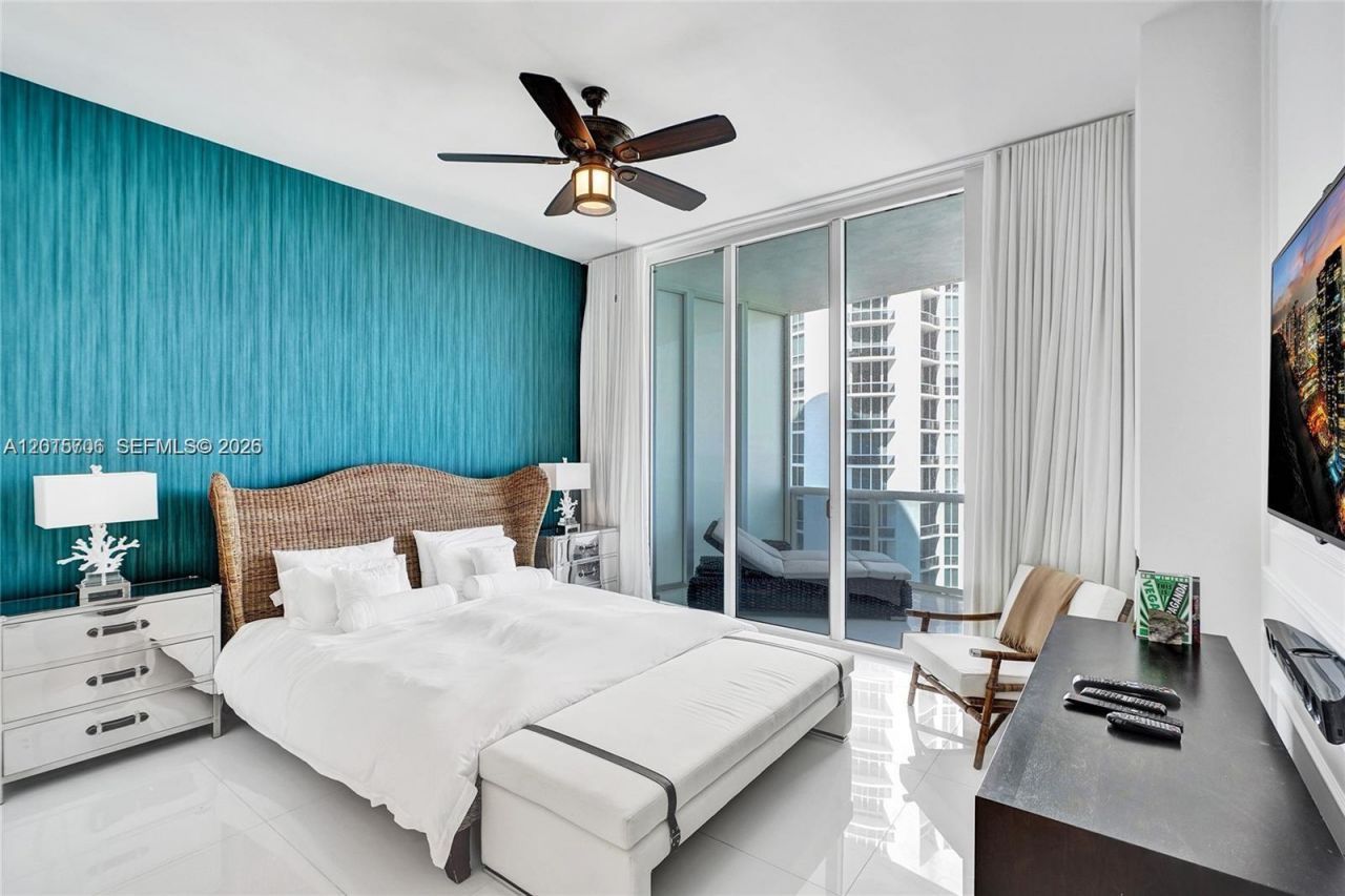 15811 Collins Ave , Unit 3302, Sunny Isles Beach, FL 33160 Photo